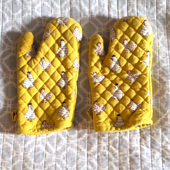 Apron and hot mitts - Chicken Coop - Picture 2 of 7